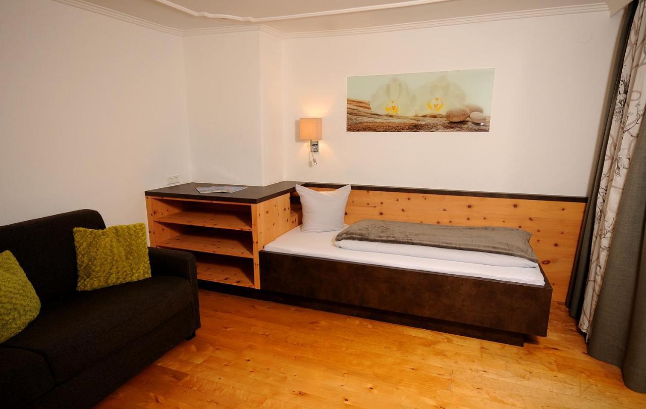 Hotel Burgschrofn Tux Eksteriør billede